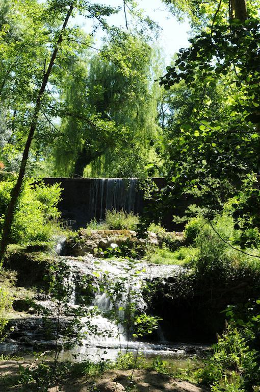 Hostellerie Restaurant Les Gorges De L'Aveyron Bruniquel Екстер'єр фото