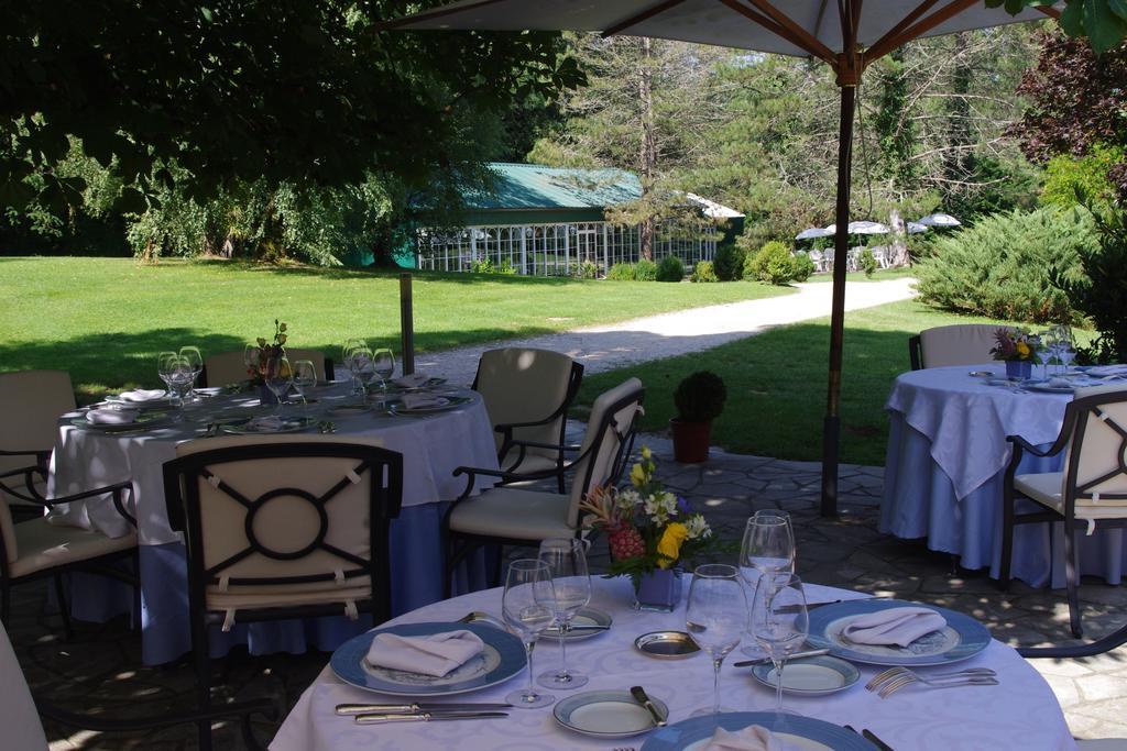 Hostellerie Restaurant Les Gorges De L'Aveyron Bruniquel Екстер'єр фото